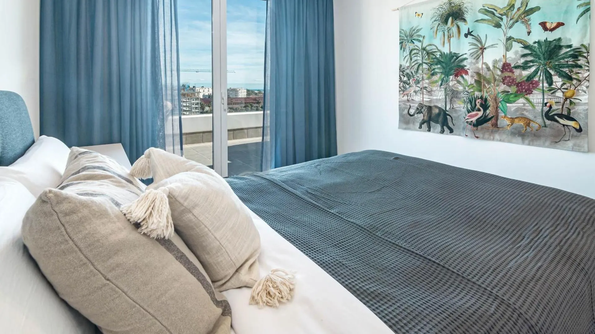 Jg36B- Luxury Penthouse With Spacious Balcony Marbella 0*,  España