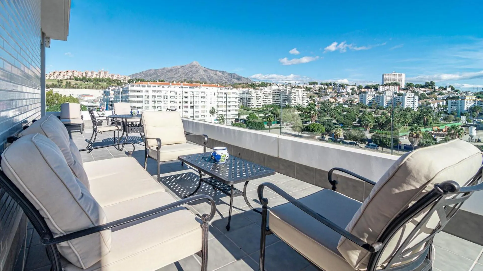 アパート Jg36B- Luxury Penthouse With Spacious Balcony マルベーリャ